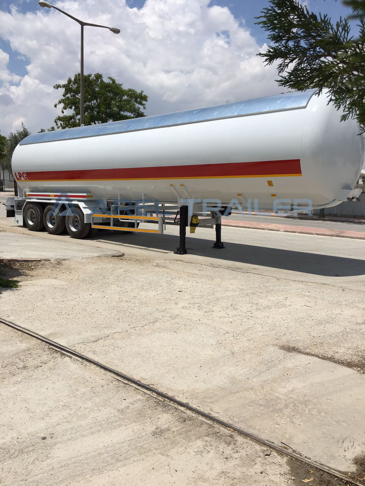 LPG TANKER TRAILER