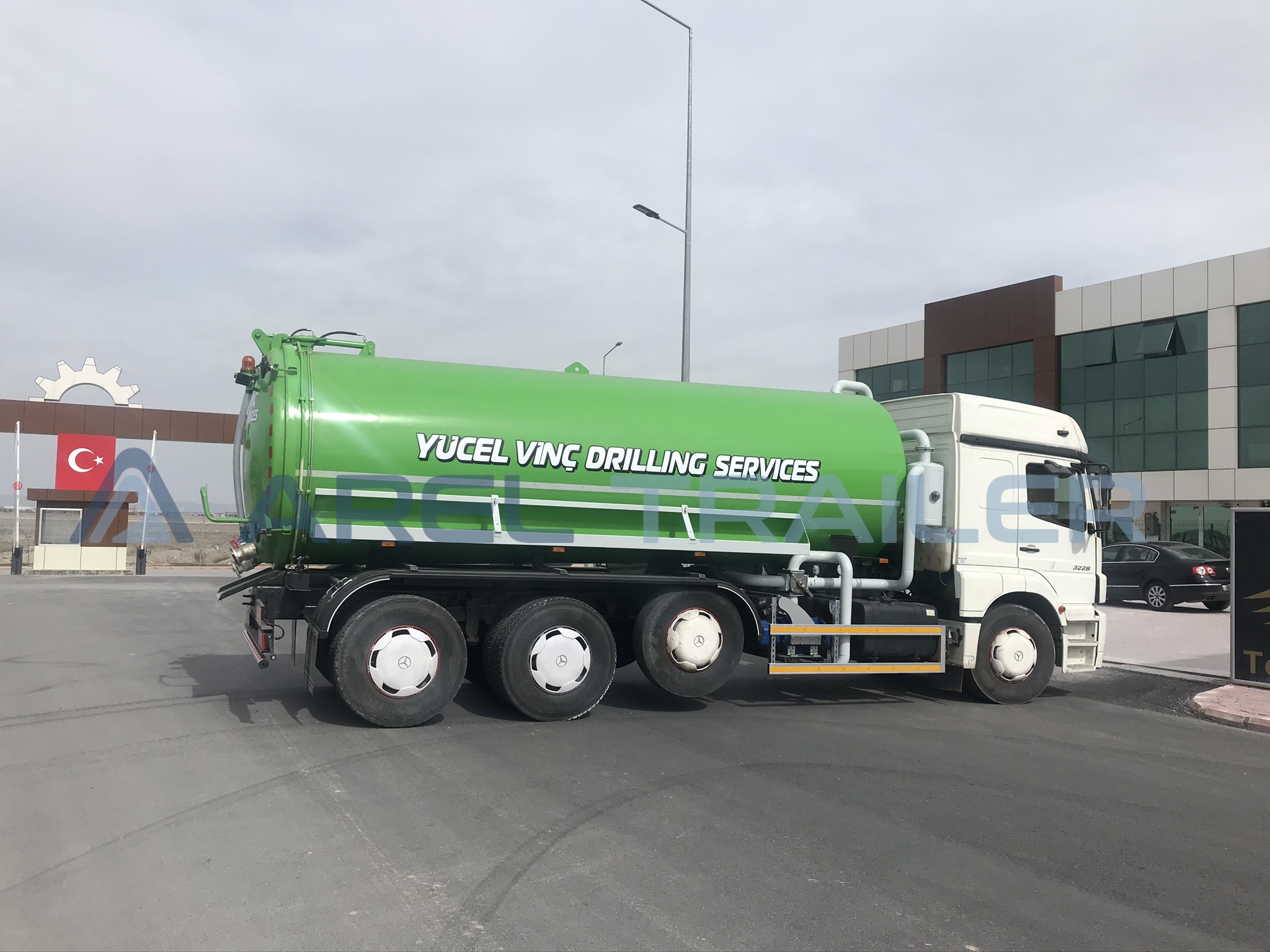 COMBINE SEWER CLEANING VEHICLES