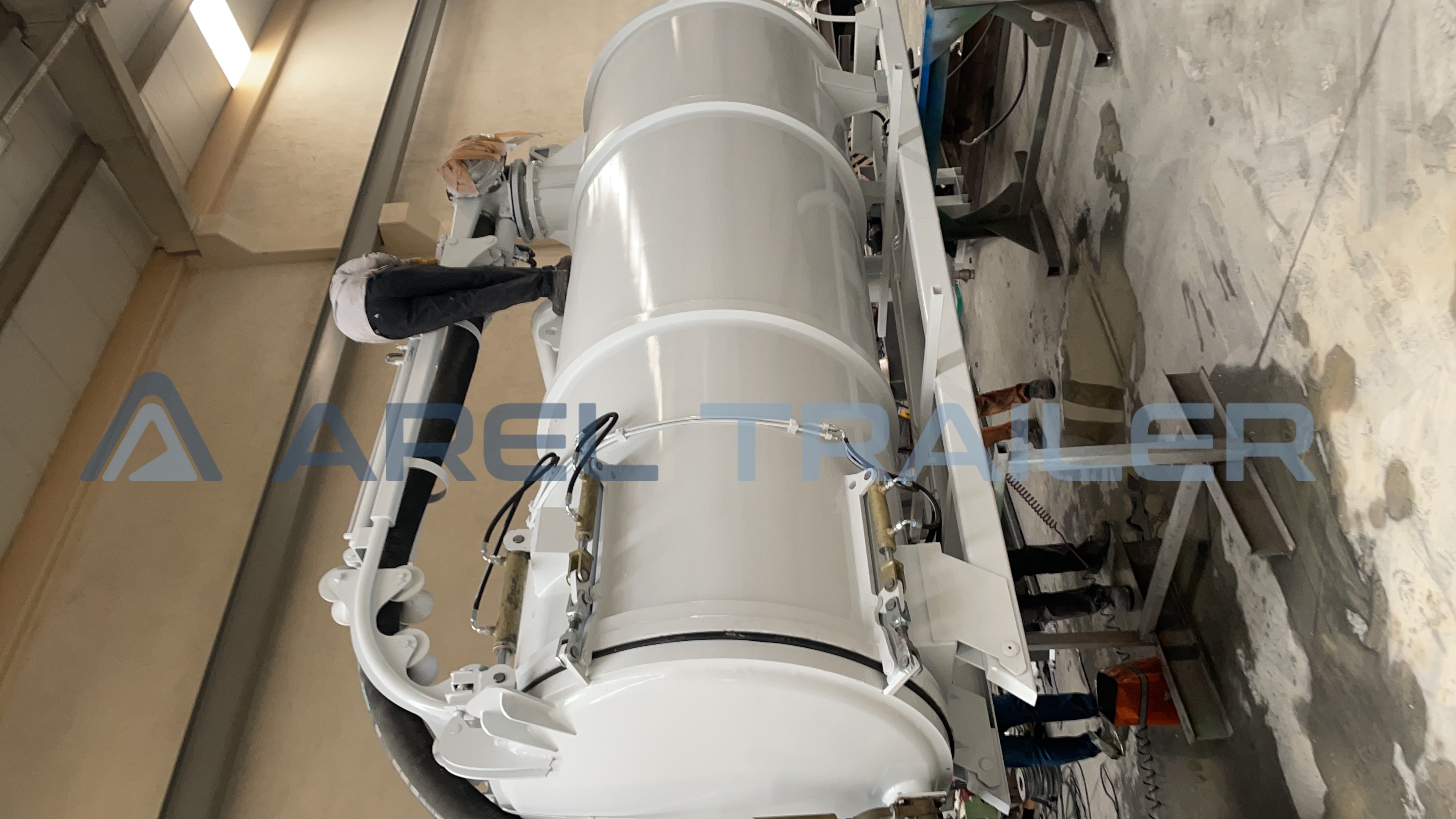 VACUUM TRUCKS VEHICLE